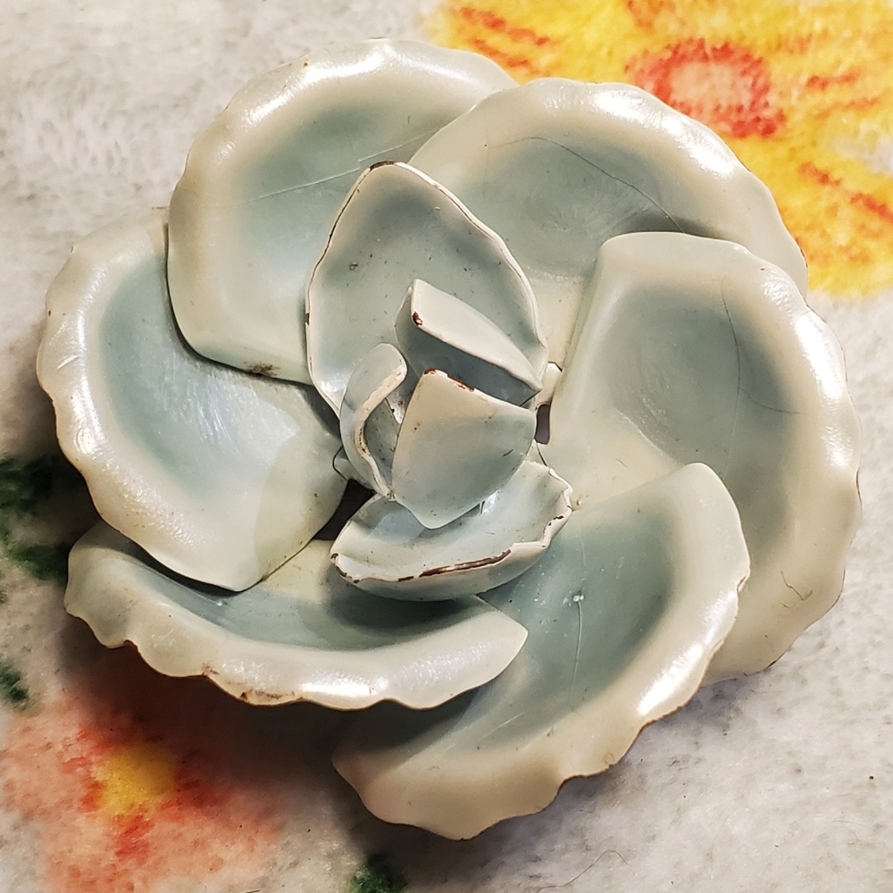 Vintage Blue Floral Brooch - Picture 5 of 5